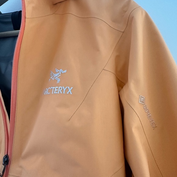 Arc’teryx Zeta SL Jacket - Picture 2 of 3